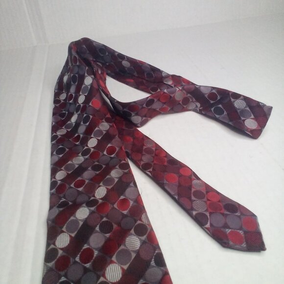 Van Heusen Tie Necktie Men Silk Geometric Circles Red Silver - Picture 4 of 7